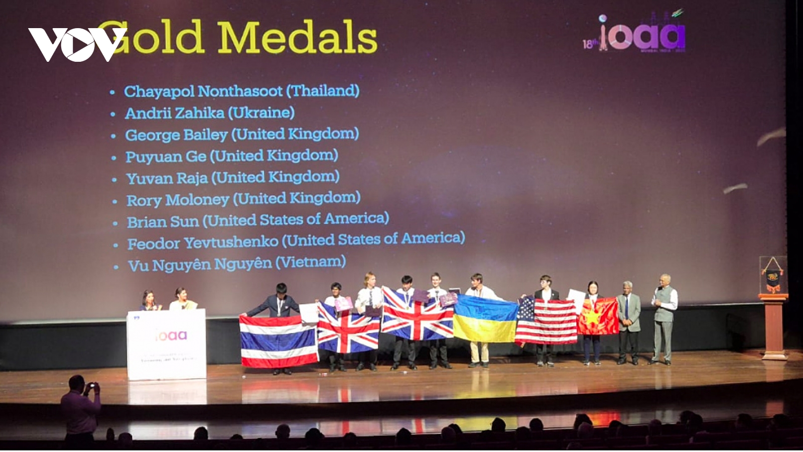 Vietnam wins big at IOAA 2025, to host next edition in Hanoi